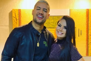 Clevinho Santos e Paulinha Abelha