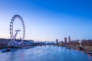 A cidade inglesa agrada a todos. Possui vários museus, rolês culturais, palácios da família real britânica e parques