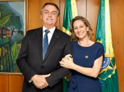 Juliana Frias, esposa do secretário da Cultura, Mario Frias, e o presidente Jair Bolsonaro