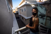 A assistente social teve a família destruída pela Covid-19