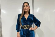 Simone Mendes se emociona ao alcançar marca em carreira solo