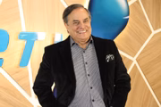 Ronnie Von retorna à TV aberta com programa na RedeTV!: "Alegria"