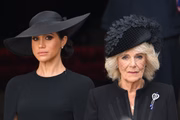 A duquesa de Sussex e a rainha Camilla protagonizam uma treta que envolve fotografias 
