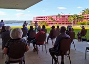 Segundo a Sejus, atividades físicas como danças, alongamento, meditação e consulta psicológica fizeram parte da rotina dos cerca de 300 idosos que foram hospedados no Brasília Palace Hotel