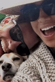 Harry e Meghan esbanjam romantismo 
