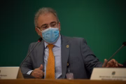 O ministro da Saúde, Marcelo Queiroga, faz pronunciamento à imprensa após a 3ª Reunião do Comitê de Coordenação Nacional para Enfrentamento da Pandemia da Covid-19.
