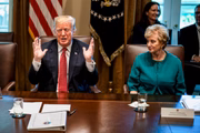 Trump indica investidora de campanha como secretária de educação 
