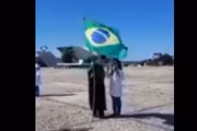 Ela xinga e ameaça enfermeiros