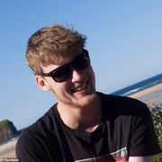 O pai de Lachlan divulgou agora a morte do filho para alertar outros pais