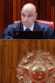 Moraes deu início ao julgamento em 22 de junho. A previsão inicial era que a análise da ação contra Jair Bolsonaro duraria três sessões, mas será necessário um quarto dia para finalizar o julgamento