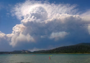 Coluna gigantesca de fumaça após incêndios na Austrália