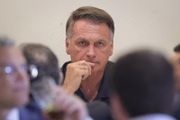 Apesar de inelegível, Bolsonaro diz que é o candidato do PL à presidência, em 2026