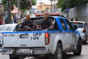 <strong>Qual é a ideia do plano de governo sobre reforçar a retaguarda jurídica para policiais matarem criminosos e não responderem na Justiça?</strong> Precisamos mudar as regras de engajamento, dar segurança jurídica para as forças policiais poderem atuar. O pessoal fala "é para matar todo mundo?" Não é para isso, é para ter poder de dissuasão. O [bandido] que estiver armado com fuzil na mão, ostensivamente, se oferecer riscos colaterais, precisa saber que está sujeito a ser eliminado. Os dois lados [policiais e criminosos] estão com um fuzil, e só um lado tem que ter direito de estar armado