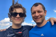Bernardo e o pai, José Gustavo