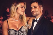 Ele é casado com Giovanna Ewbank