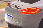 Porsche de Richard Henrique Julião, homem que agrediu idoso 