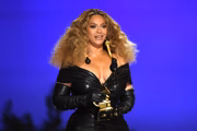 A cantora é maior premiada da história do Grammy