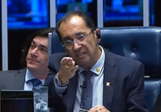 Kajuru deve mais de R$ 44 mil em indenização a Marconi Perillo