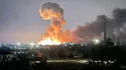 Após sucessivos bombardeios, o país tenta, junto da Organização do Tratado do Atlântico Norte (Otan), negociar um cessar-fogo