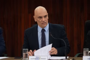 Juiz do Paraná considerou que houve demora de Alexandre de Moraes em enviar recurso para a Justiça Federal 