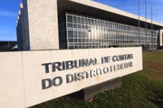A investigação apura crimes contra a administração pública, como peculato, emprego irregular de verbas ou rendas públicas, corrupção, advocacia administrativa, prevaricação e falsidade ideológica, praticados por agentes públicos e empresários