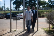Empresário acusado de matar motorista de van se entrega à PCDF