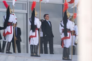 Presidente Jair Bolsonaro na rampa do Palácio do Planalto
