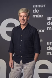 <b>Miguel (Giulio Lopes):</b> Pai de Davi (Vladimir Brichta), é o melhor amigo de Lídia (Malu Galli) <b>Miguel (Giulio Lopes):</b> Pai de Davi (Vladimir Brichta), é o melhor amigo de Lídia (Malu Galli)