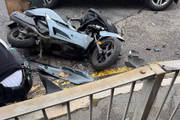 Motocicleta de Cristopher após a colisão
