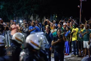 Eles cantaram o Hino Nacional