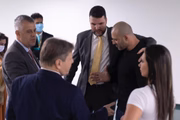 Deputado Daniel Silveira retorna à Câmara após 5 meses preso