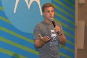 O apresentador se filiará pelo DEM, conforme a publicação