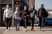 O reality show, que chega à quinta temporada neste ano, reúne Antoni, Tan, Karamo, Bobby e Jonathan. Eles são convocados para mudar a vida das pessoas, cuidando da aparência, do estilo e também com dicas de comportamento. Disponível na Netflix