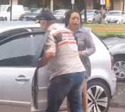 Ela sofreu escoriações pelo corpo e está abalada psicologicamente 