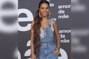 Talentosa, a jovem chegou a se apresentar em duas edições do festival Rock in Rio. Apesar disso, afirma que a carreira musical nunca foi fácil. “Desde que entrei na indústria da música e do audiovisual, sou sempre subestimada por ser mulher, jovem e por vir de onde eu vim”, disse