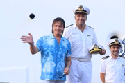 Ele passará uma temporada no mar