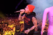 <b>Blackbear</b> foi o primeiro rapper a monetizar o conteúdo do SoundCloud. Uma de suas canções mais famosas é <a href="https://www.youtube.com/watch?v=dfzlUHOFQ5k" target="_blank">do re mi</a>