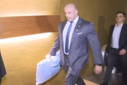 Daniel Silveira dorme em seu gabinete na Câmara dos Deputados