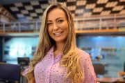 Contudo, depois de passar por problemas de saúde, a modelo se converteu