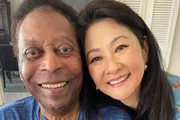Em 2010, Pelé começou a namorar Márcia Aoki, com quem se casou em 2016