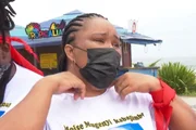 Mãe de Moise denuncia racismo em morte do filho