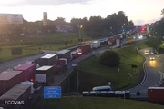 Faixa parada é no sentido litoral