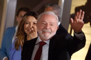 Lula participa de coquetel com chefes de Estado