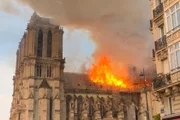 De acordo com o porta-voz da catedral, o incêndio começou bem no momento em que se encerrava o horário de visitação
