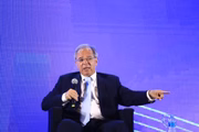 O ministro da Economia criticou a forma de financiamento da CNI