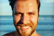 Além disso, também foi atleta de vôlei, como o irmão Lukinhas, que é líbero do time Goiás. Devido a traumas decorrentes do esporte, o empresário já precisou ser submetido a duas cirurgias no joelho e lidar com lesões desde então