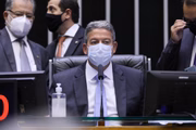 Presidente da Câmara, Arthur Lira (PP-AL), na sessão plenária a Casa