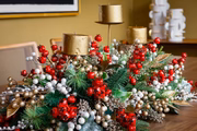 Decoração une tradicional com elementos modernos 