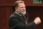 Deputado Major Araújo (PSL-GO) chamou colega de "boneca", "jumento", "trouxa" e "idiota"