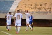 Zé Love comemora gol contra o Palmas